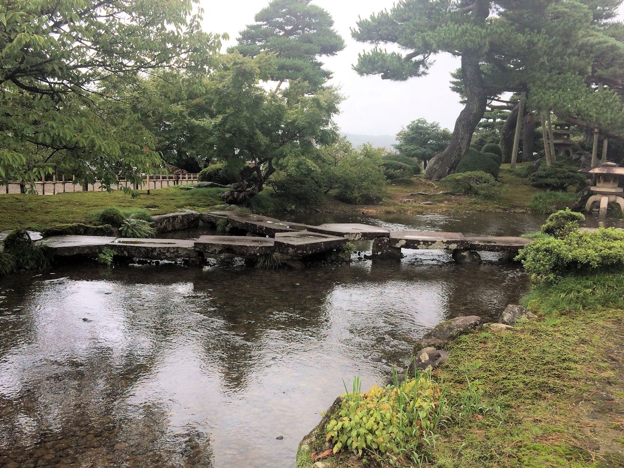 石川県:兼六園の雁行橋