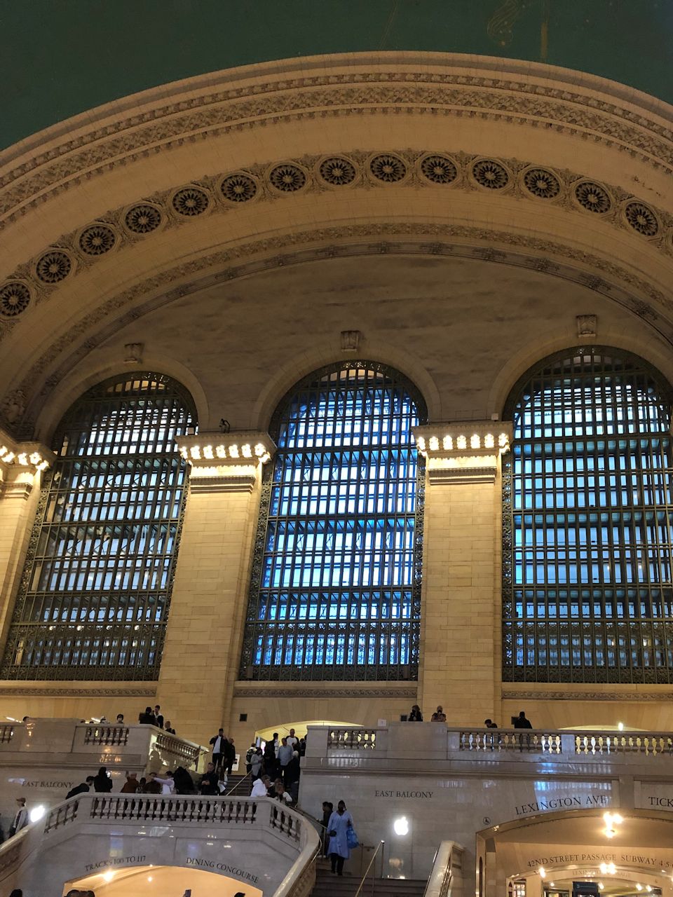 (Main Concourse)